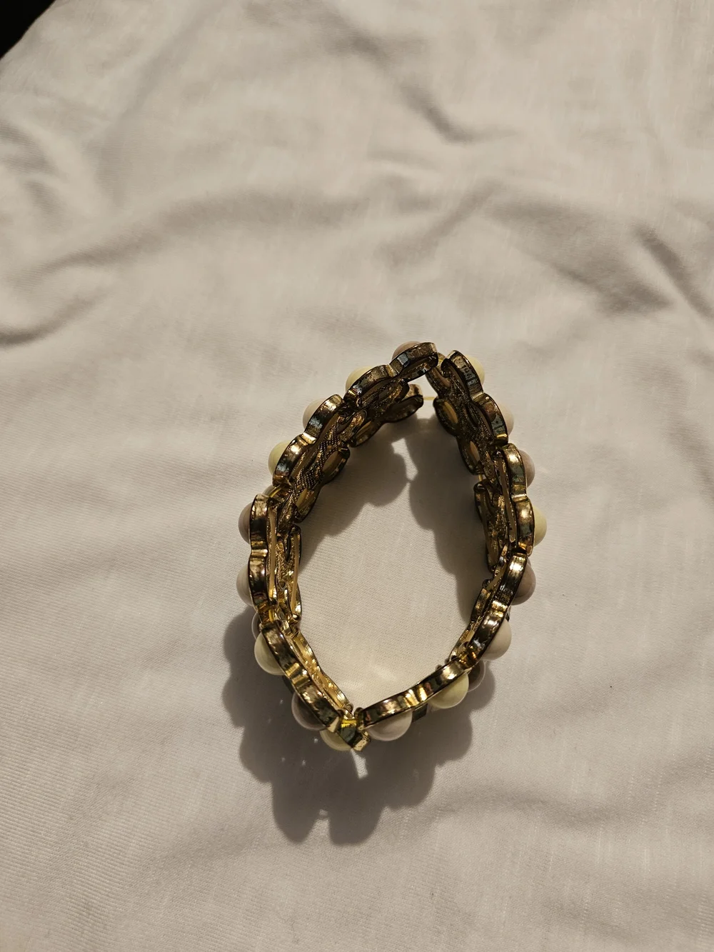 Gold-Tone Bracelet with Cream, Pale Yellow and Beige Cabochons